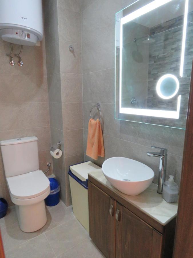 Aquamarine Sea Front Apartments - Second Floor マルサスカーラ エクステリア 写真