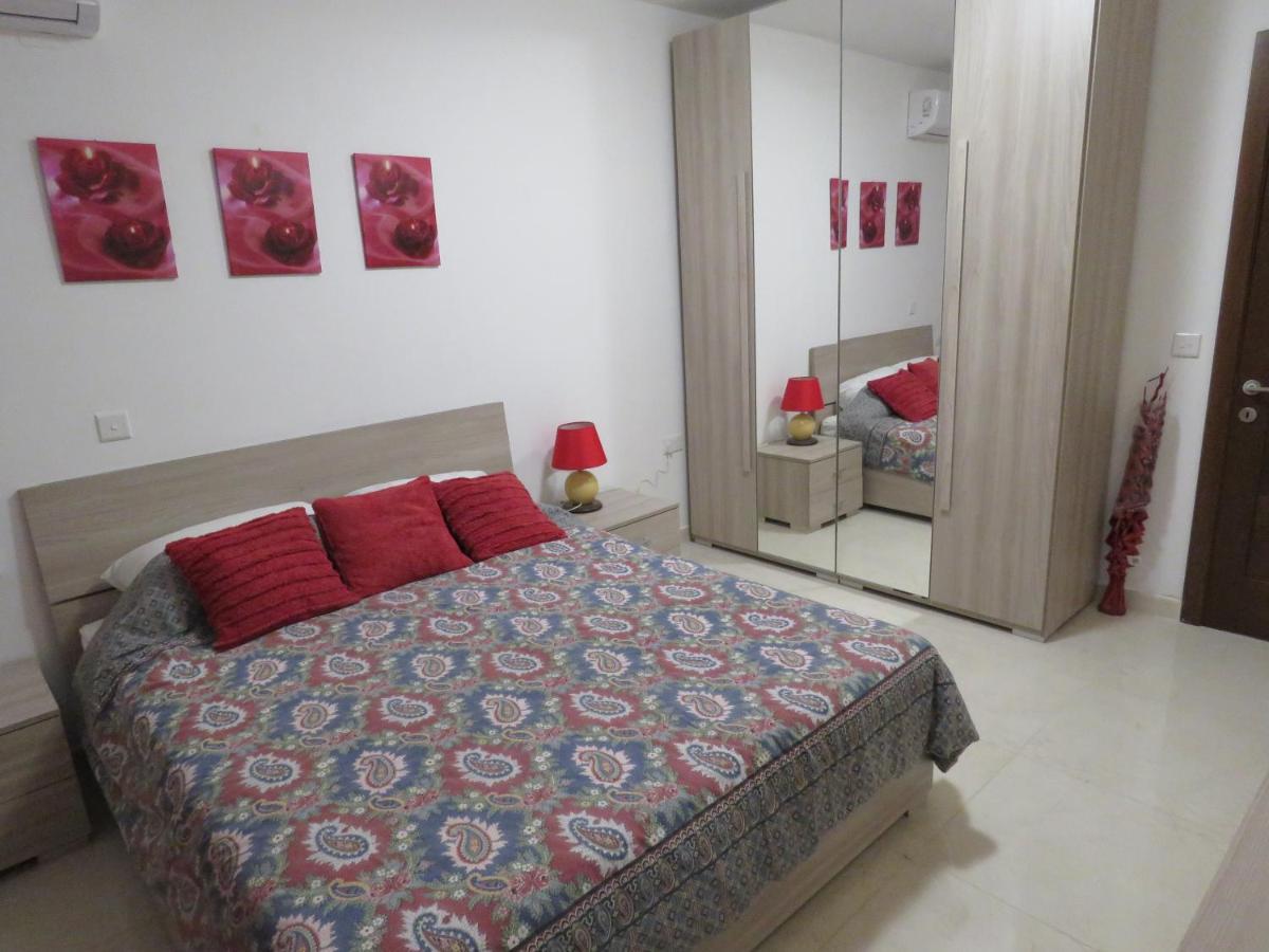 Aquamarine Sea Front Apartments - Second Floor マルサスカーラ エクステリア 写真