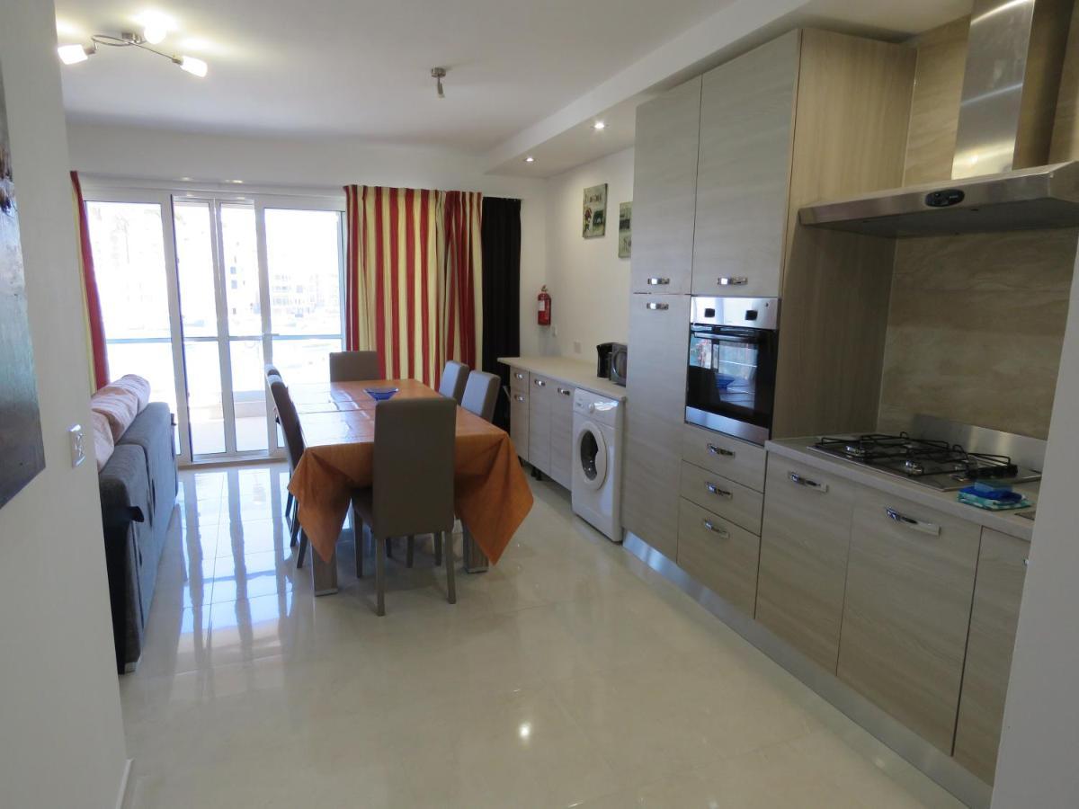 Aquamarine Sea Front Apartments - Second Floor マルサスカーラ エクステリア 写真