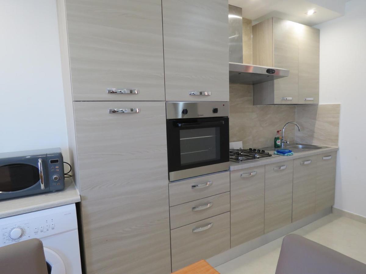 Aquamarine Sea Front Apartments - Second Floor マルサスカーラ エクステリア 写真